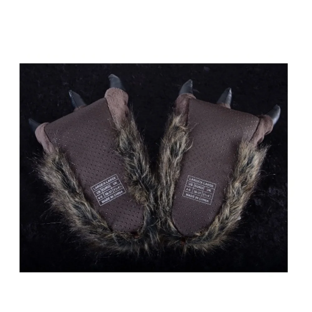 GMC KIDS GRIZZLY BEAR FEET SLIPPERS - PAWS SMALL 13/1 (NEW WITH TAGS)